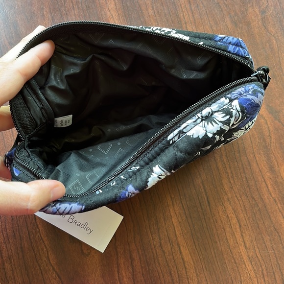 Vera Bradley, make up bag. - Picture 5 of 7
